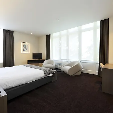 Hotel Messeyne 4*