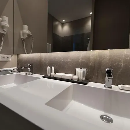 Hotell Messeyne 4*